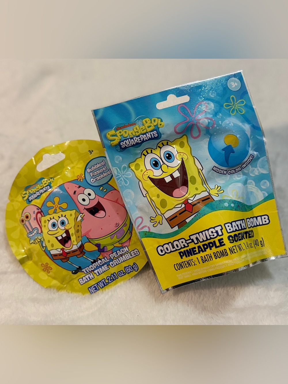 Nickelodeon Sponge Bob Square Pants Color-Twist Bath Bomb in Pineapple Scent